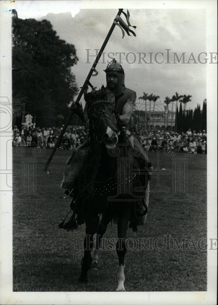 1984 Press Photo Annual Ringling Medieval Fair Frame - RRW82575 - Historic Images