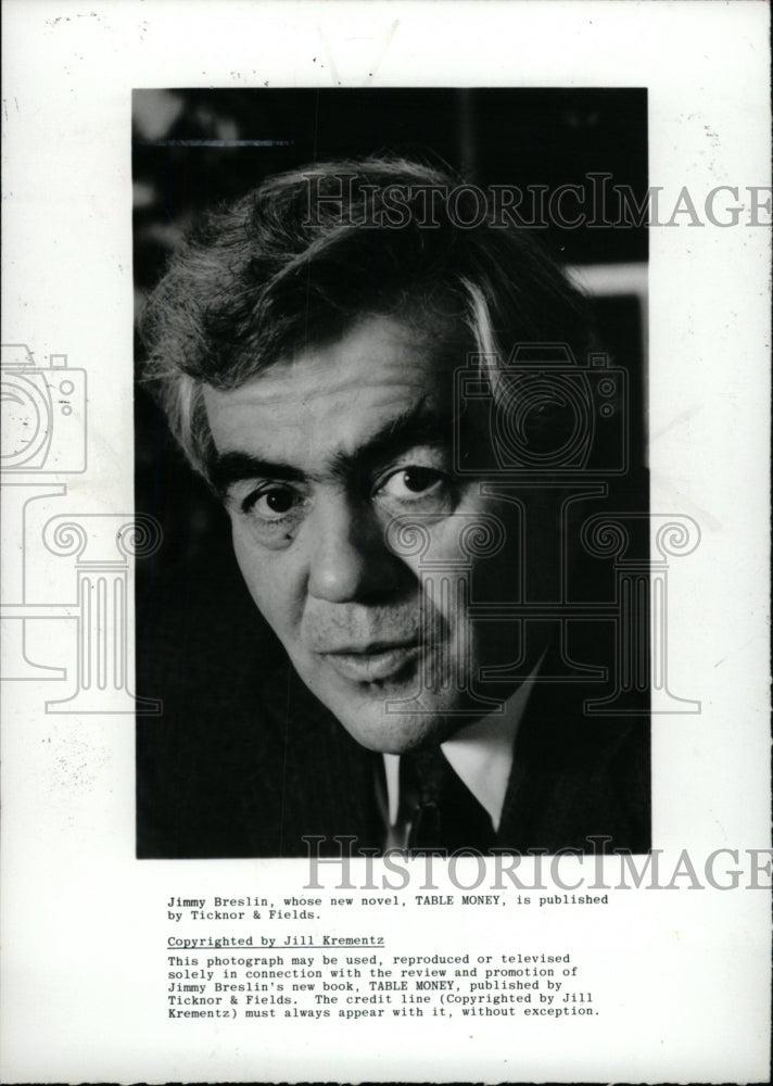 1986 Press Photo Jimmy Breslin Table Money Author - RRW82665 - Historic Images