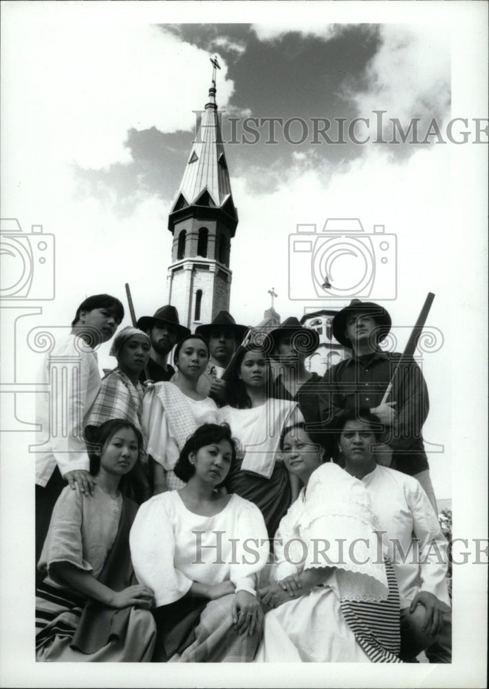 Press Photo Pintig The Bells of Balangiga Japanese Play - RRW82729 - Historic Images