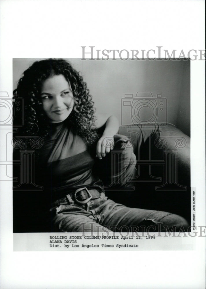 1998 Press Photo Alana Davis American singer songwriter - RRW82781 - Historic Images