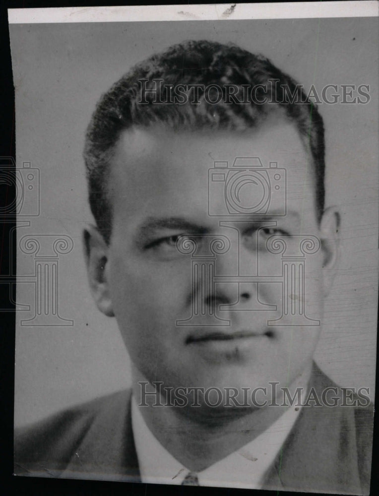 1953 Press Photo John Thursby Coach St Ambrose High Col - RRW82813 - Historic Images