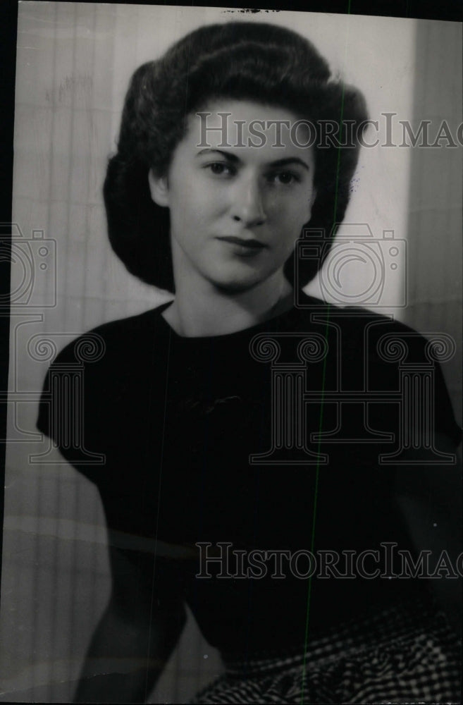 Press Photo Betty Maiullo Philip Moses - RRW82819 - Historic Images