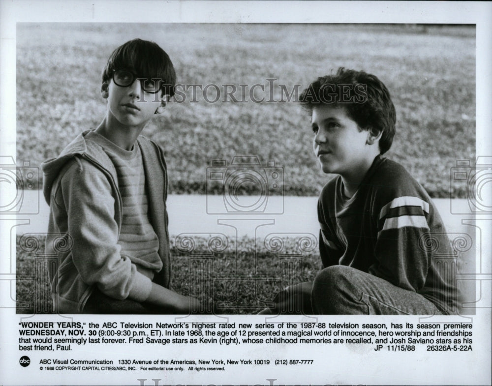 1989 Press Photo TV STARS JOHN SAVIANO FRED SAVAGE - RRW83261 - Historic Images