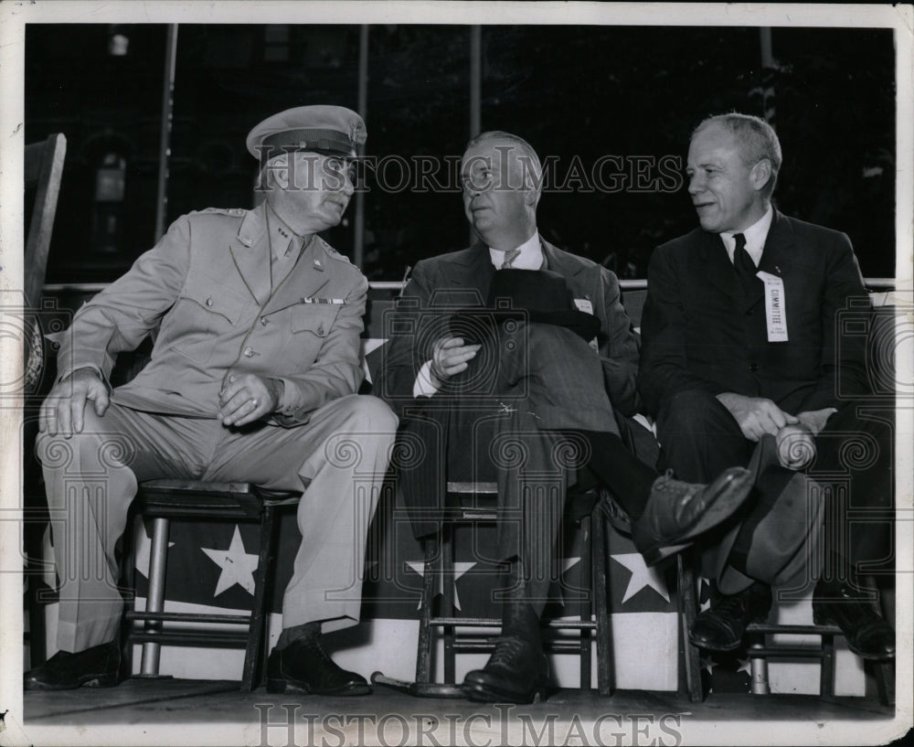 1945 Press Photo Harry F Kelly Politician Governor Mich - RRW83271 - Historic Images