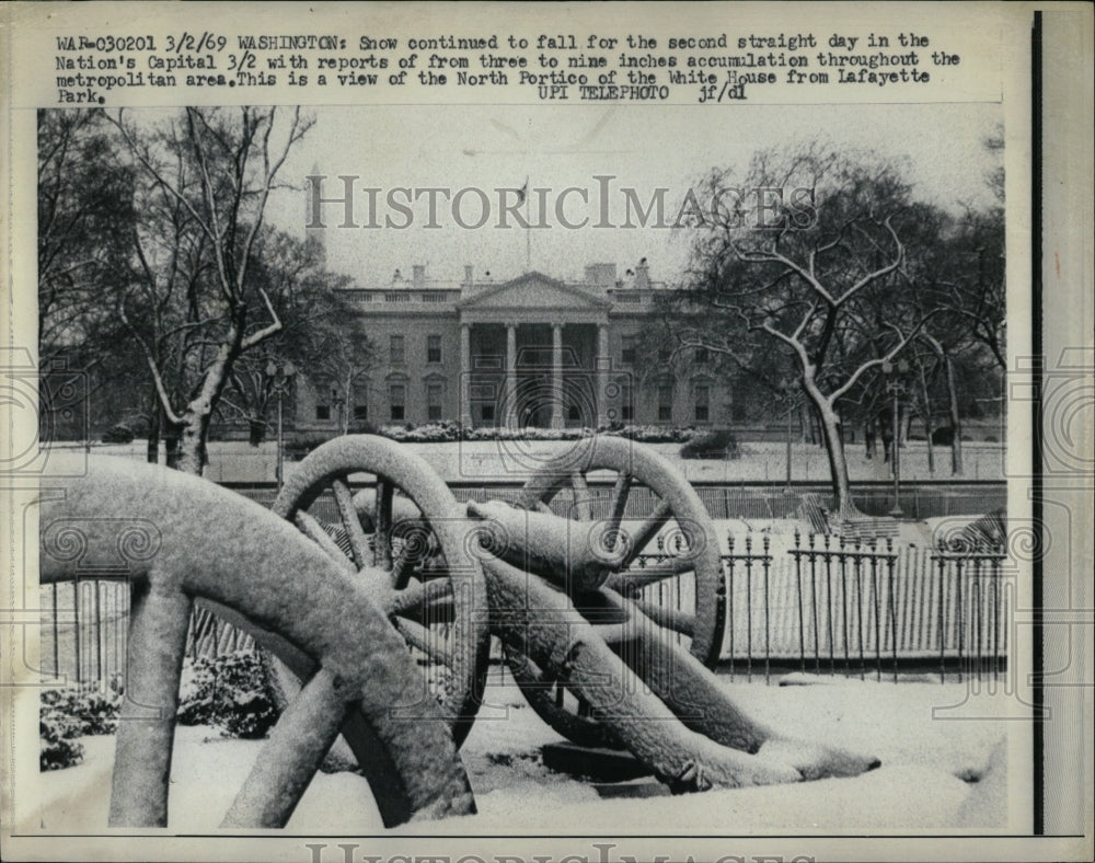 1969 Press Photo Snow White House Lafayette Park - RRW83411 - Historic Images