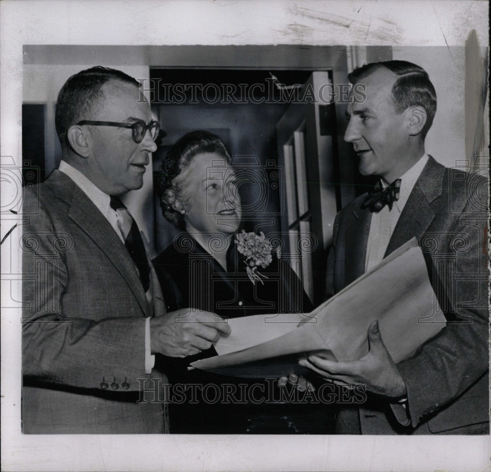 1953 Press Photo David Kendall Rae Hooker John Feikens - RRW83831 - Historic Images