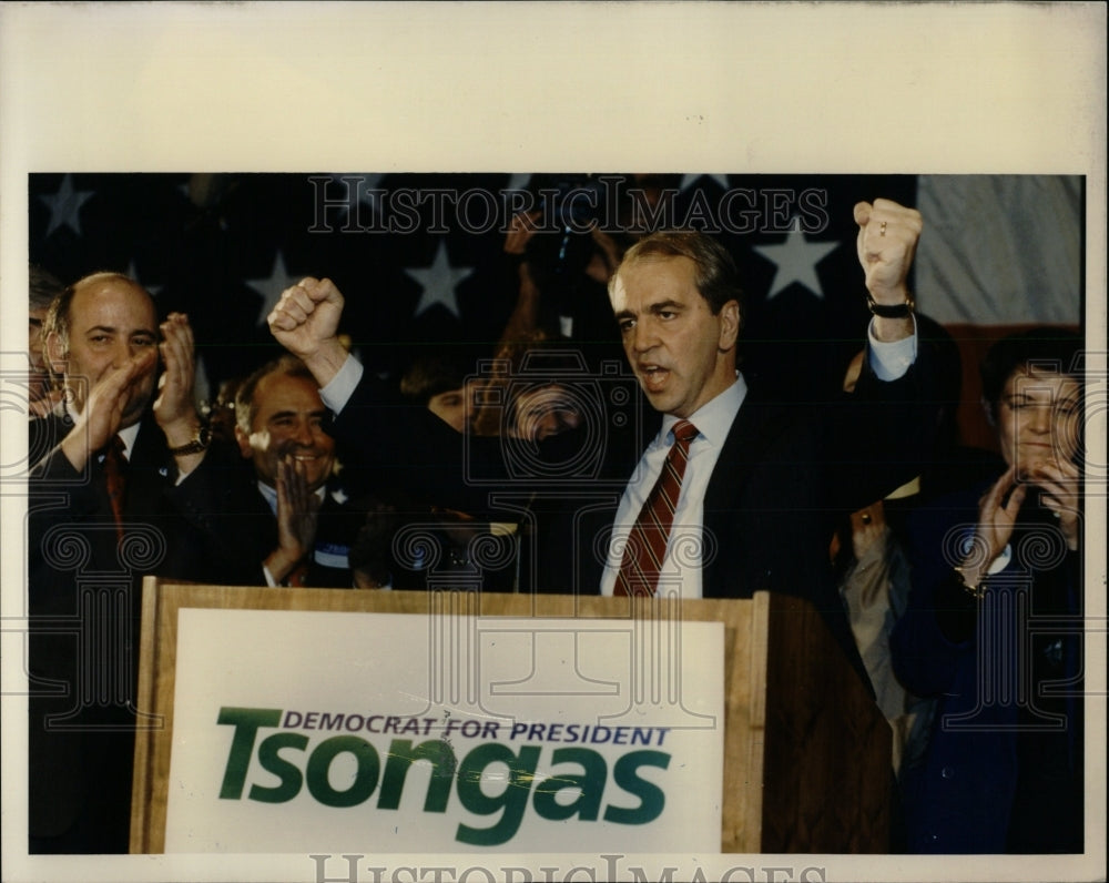 1992 Press Photo Paul Tsongas Presidential Candidate - RRW83869 - Historic Images