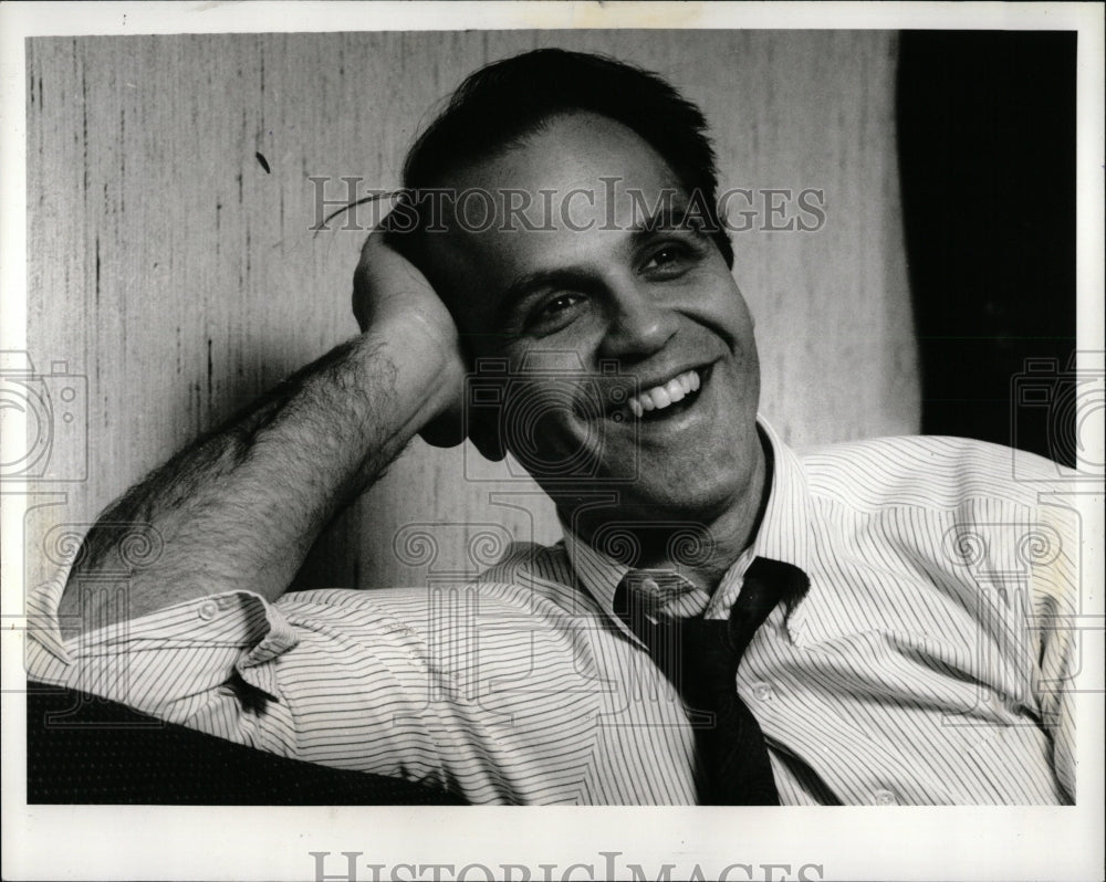 1990 Press Photo Scott Turow Author Author And Attorney - RRW83877 - Historic Images