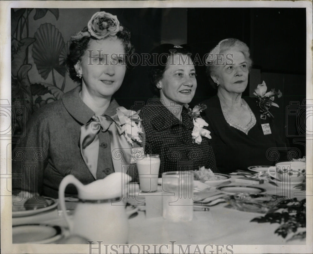 1954 Press Photo American Medical Auxiliary Association - RRW83887 - Historic Images