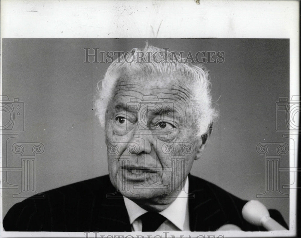 1985 Press Photo Fiat Bus. Exec. Giovanni Agnelli - RRW84261 - Historic Images