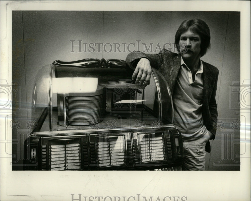 1981 Press Photo Music Composer Mark Alton - RRW84415 - Historic Images