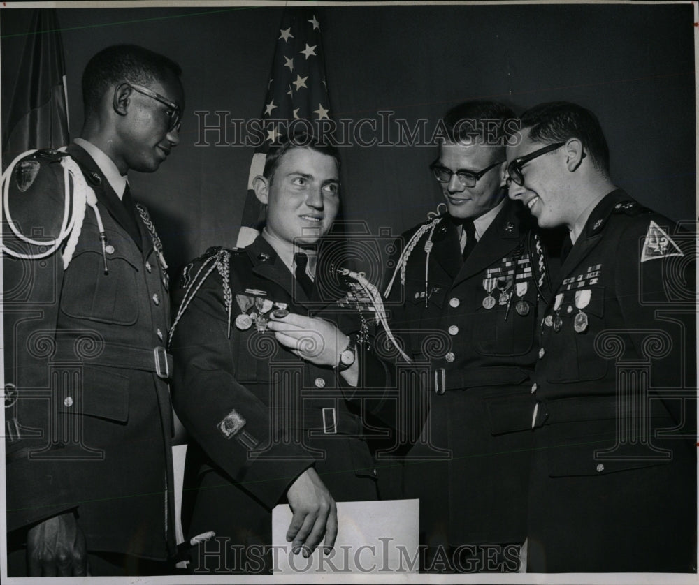 1961 Press Photo High School ROTC Simmons Hoffman Knapp - RRW84565 - Historic Images