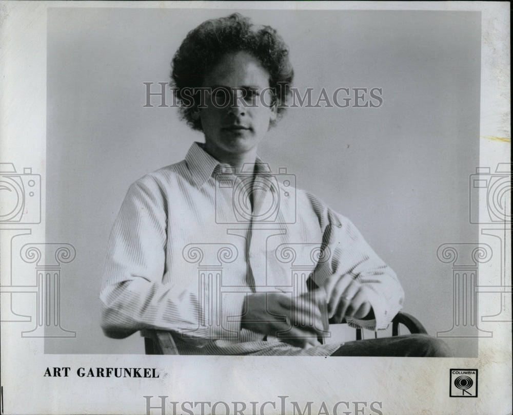 1975 Press Photo Art Garfunkel Folk Rock Pop Musician - RRW84615 - Historic Images