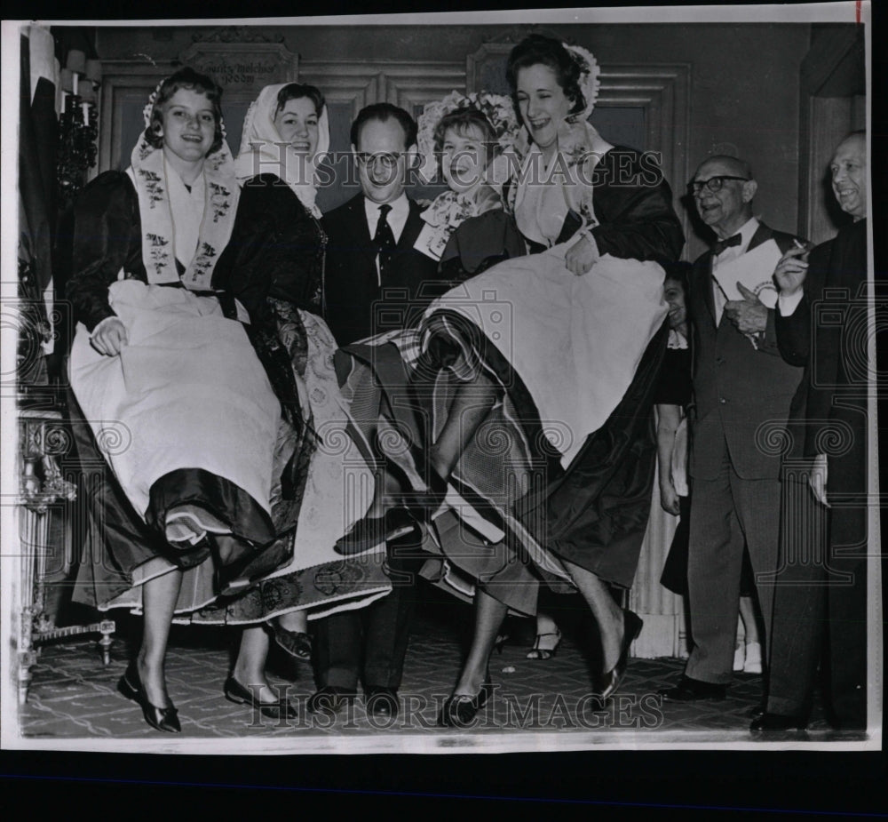 1961 Press Photo Viggo Kampmann Denmark Premiere Dances - RRW84643 - Historic Images