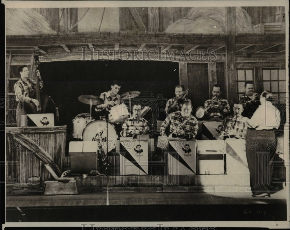 1983 Press Photo Tiny Hill America Band Leader Columbia - RRW84797 - Historic Images