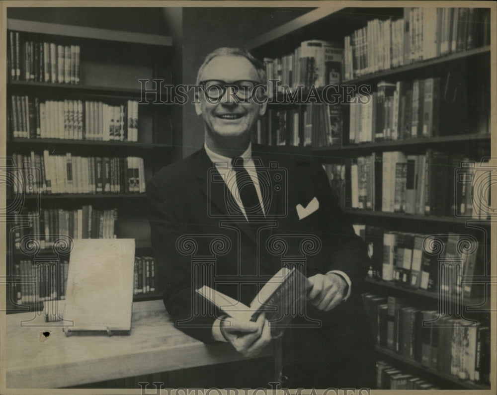 1964 Press Photo Bill Barker - RRW85081 - Historic Images