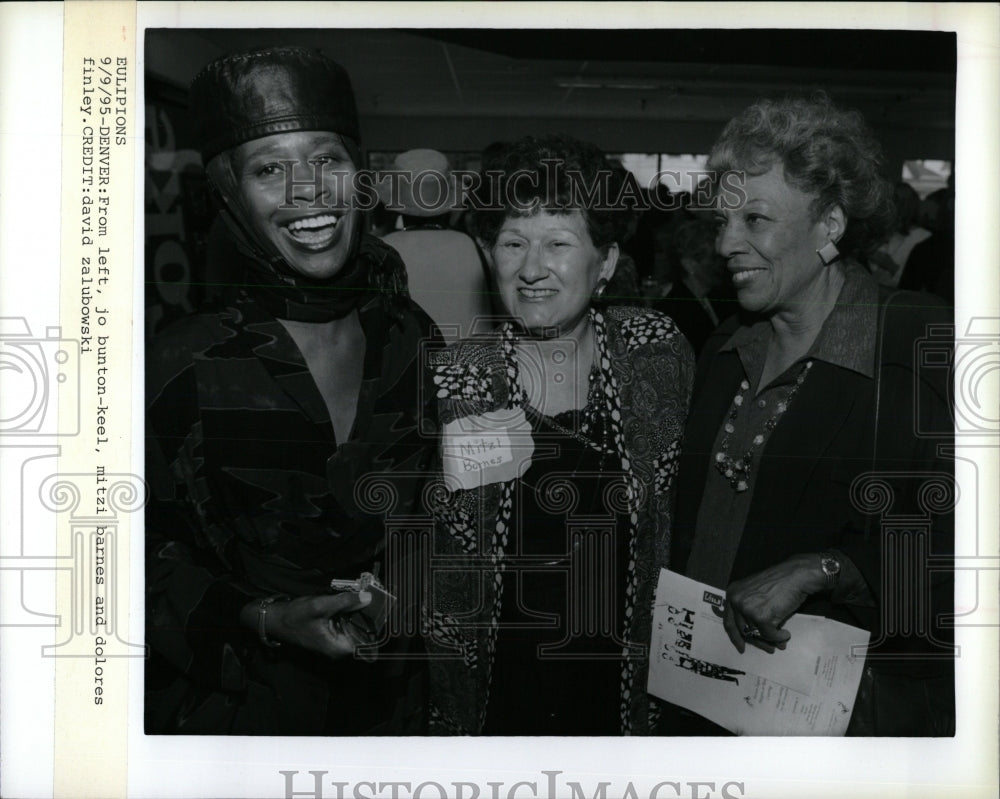 1995 Press Photo Jo Bunton Keel Mitzi Barnes Dolores - RRW85103 - Historic Images