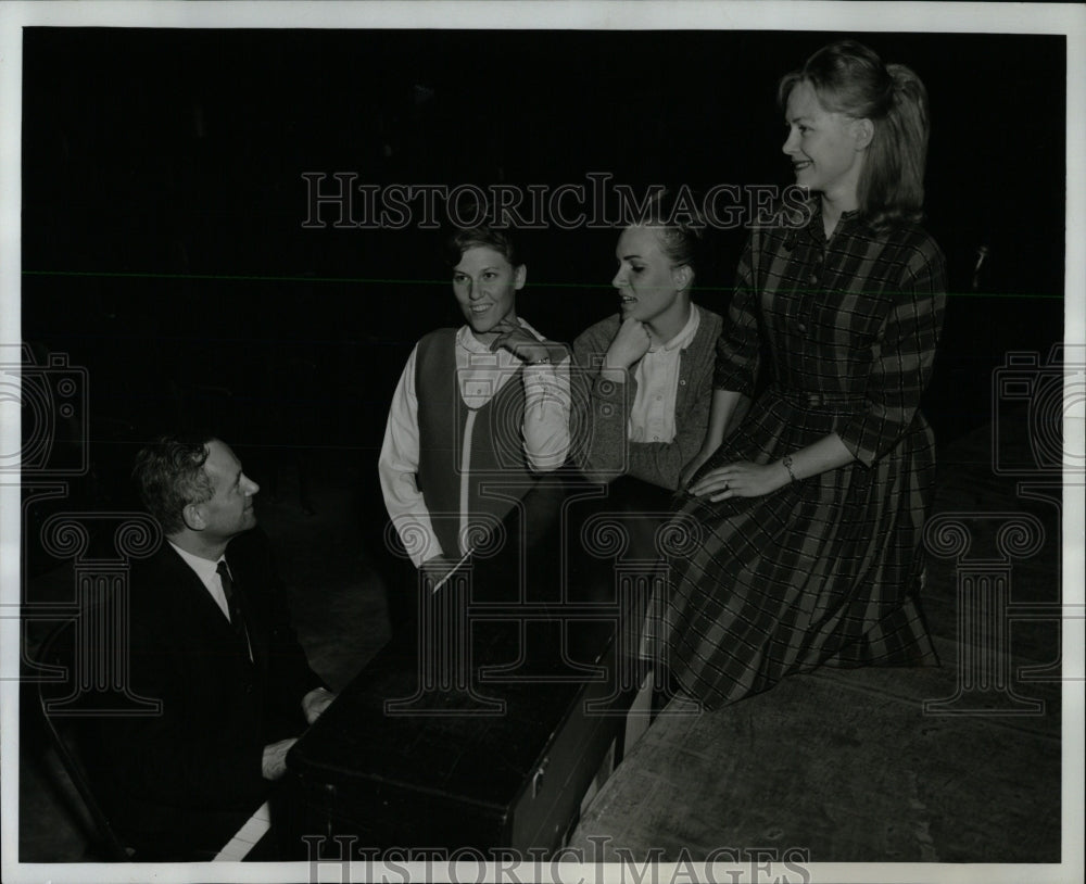 1963 Press Photo Rolf Sander magic Flute Colorado Klay - RRW85159 - Historic Images