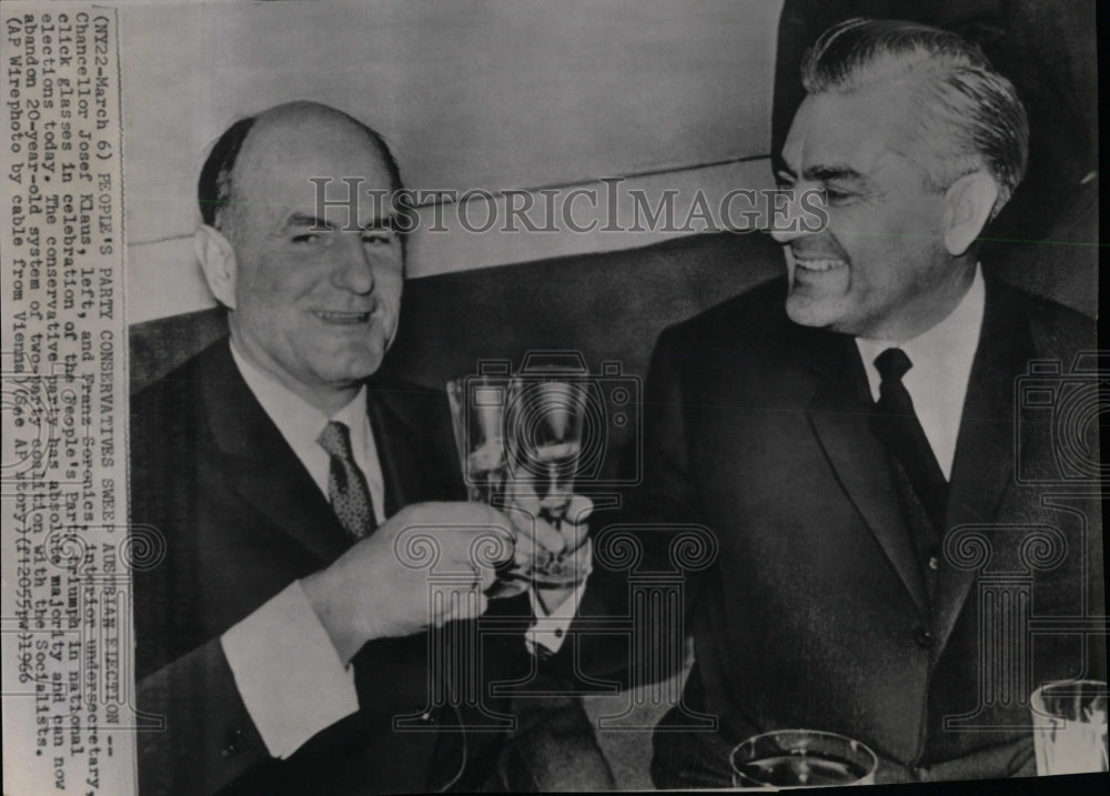 1966 Press Photo Chancellor Josef Franz glass Party - RRW85161 - Historic Images