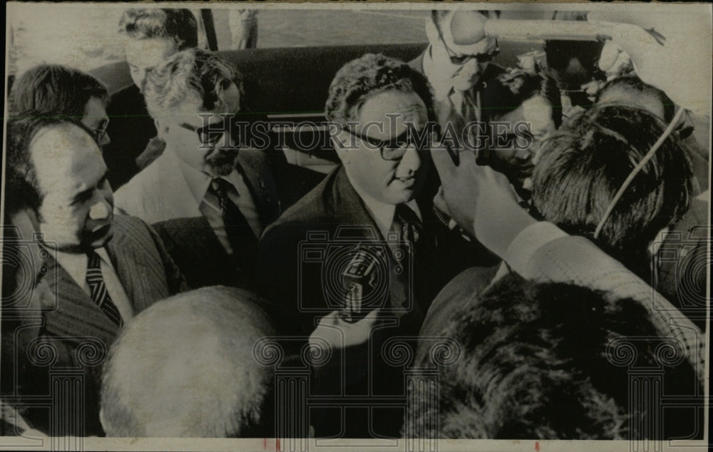 1974 Press Photo Henry Kissinger Damascus Hafez Assad - RRW85195 - Historic Images