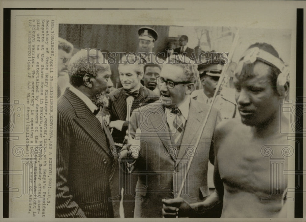 1976 Press Photo State Henry Kissinger Kenyatta Nakuru - RRW85227 - Historic Images