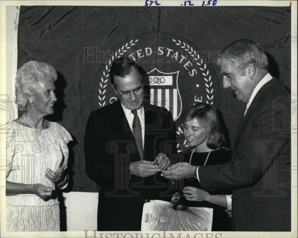 1984 Press Photo VP George Bush - RRW85393 - Historic Images