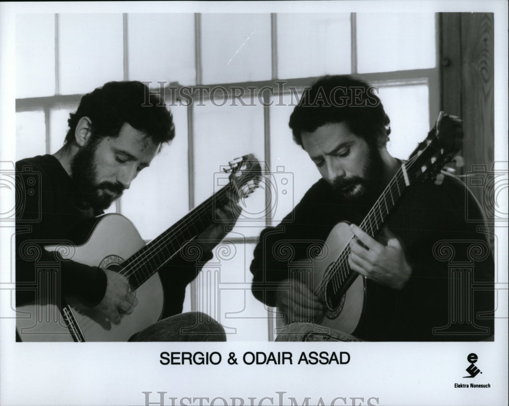 2000 Press Photo Sergio Odair Assad Brazilian Musicians - RRW85551 - Historic Images