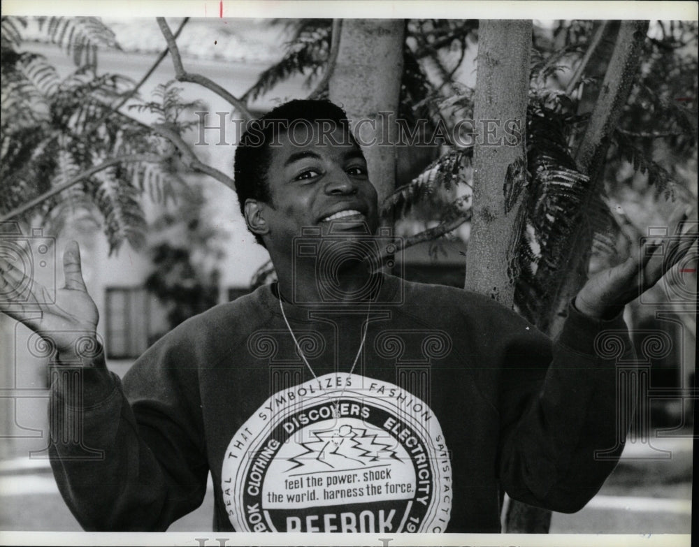 1987 Press Photo LeVar Burton American Actor Director - RRW85567 - Historic Images