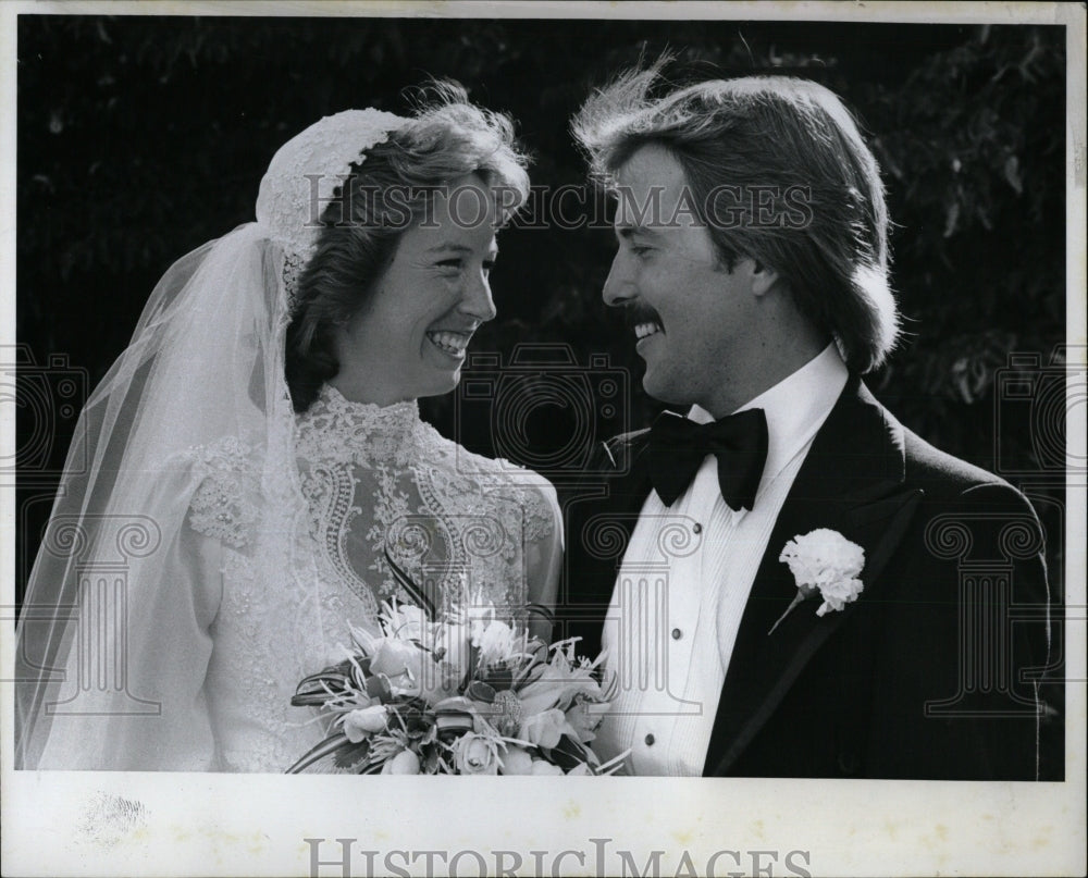 1977 Press Photo Craig Allen Andrisen Weds Presbyterian - RRW85615 - Historic Images