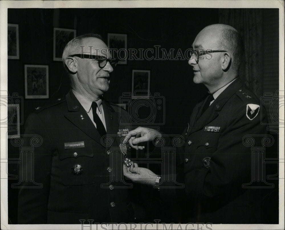 1968 Press Photo COL. JOHN T. ANDREWS JR. ARMY DEPOT - RRW85617 - Historic Images