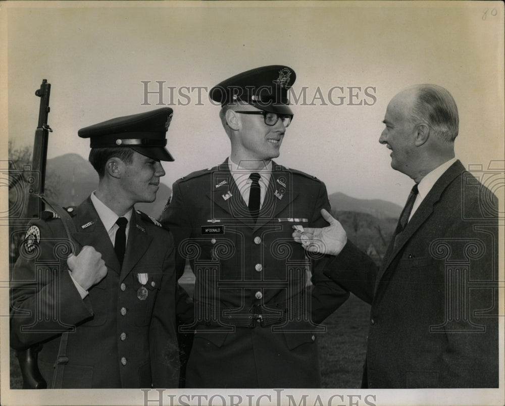 1968 Press Photo William Antonides Parade Ceremony - RRW85757 - Historic Images