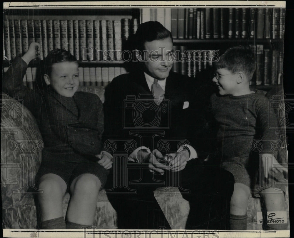 1937 Press Photo Freshman Senator Henry Cabot Lodge - RRW85801 - Historic Images