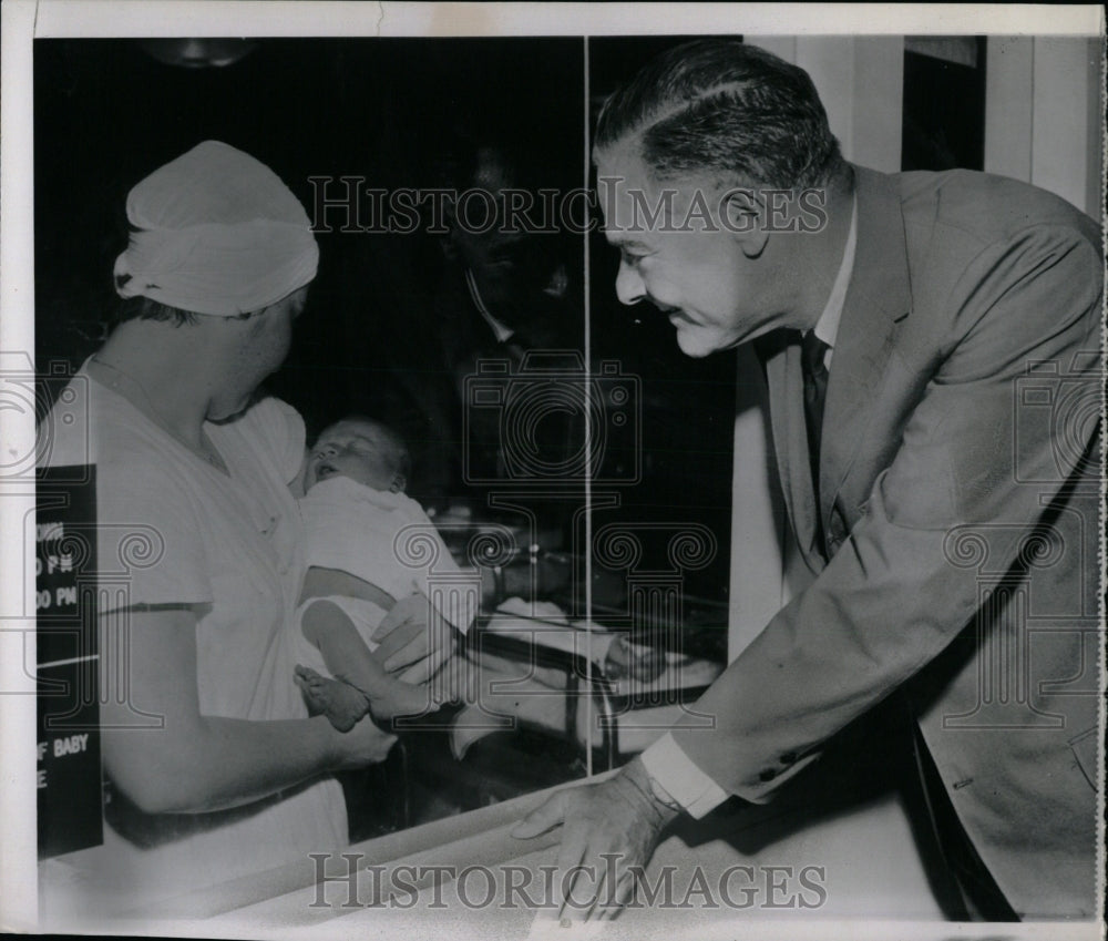 1960 Press Photo UN Ambassador Henry Cabat Lodge - RRW85805 - Historic Images