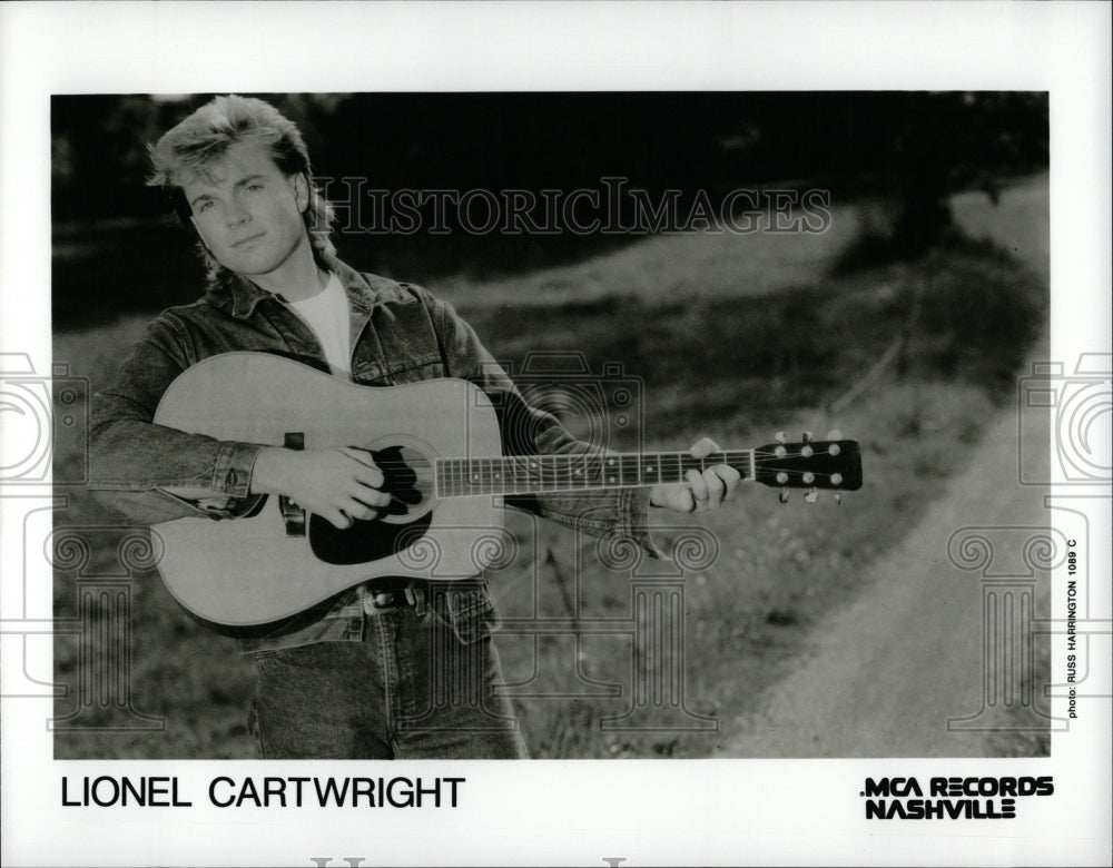 1991 Press Photo Lionel Cartwright Last Chance Tracks - RRW85883 - Historic Images