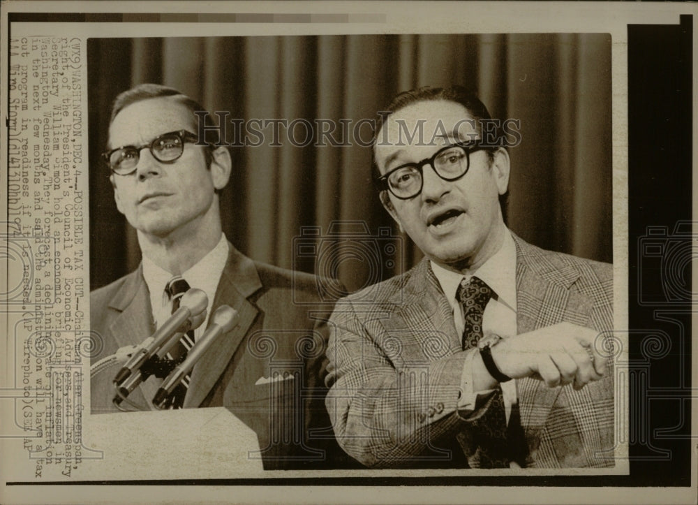 1974 Press Photo Alan Greenspan and Sec. William Simon - RRW85955 - Historic Images