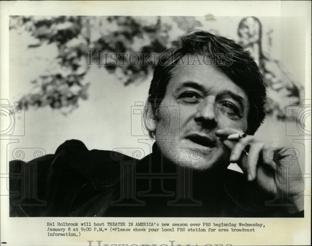 1975 Press Photo Hal Holbrook American Actor TV Host - RRW86173 - Historic Images