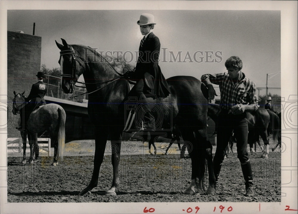 1983 Press Photo Dan Jacob, the horse rider & his horse - RRW86453 - Historic Images