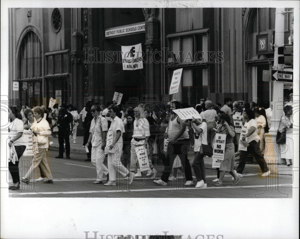 1987 Press Photo Teachers Strike Schools Detroit - RRW86561 - Historic Images