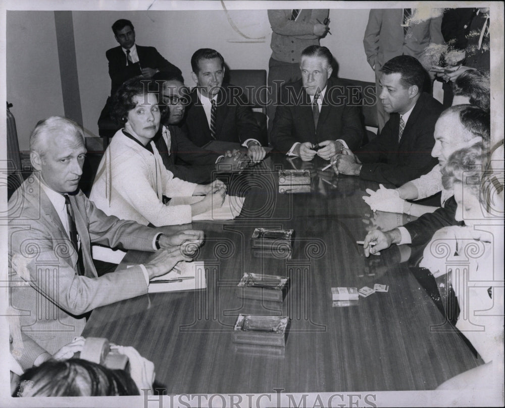 1967 Press Photo Irving Rubin Jane Taye President Detro - RRW86567 - Historic Images