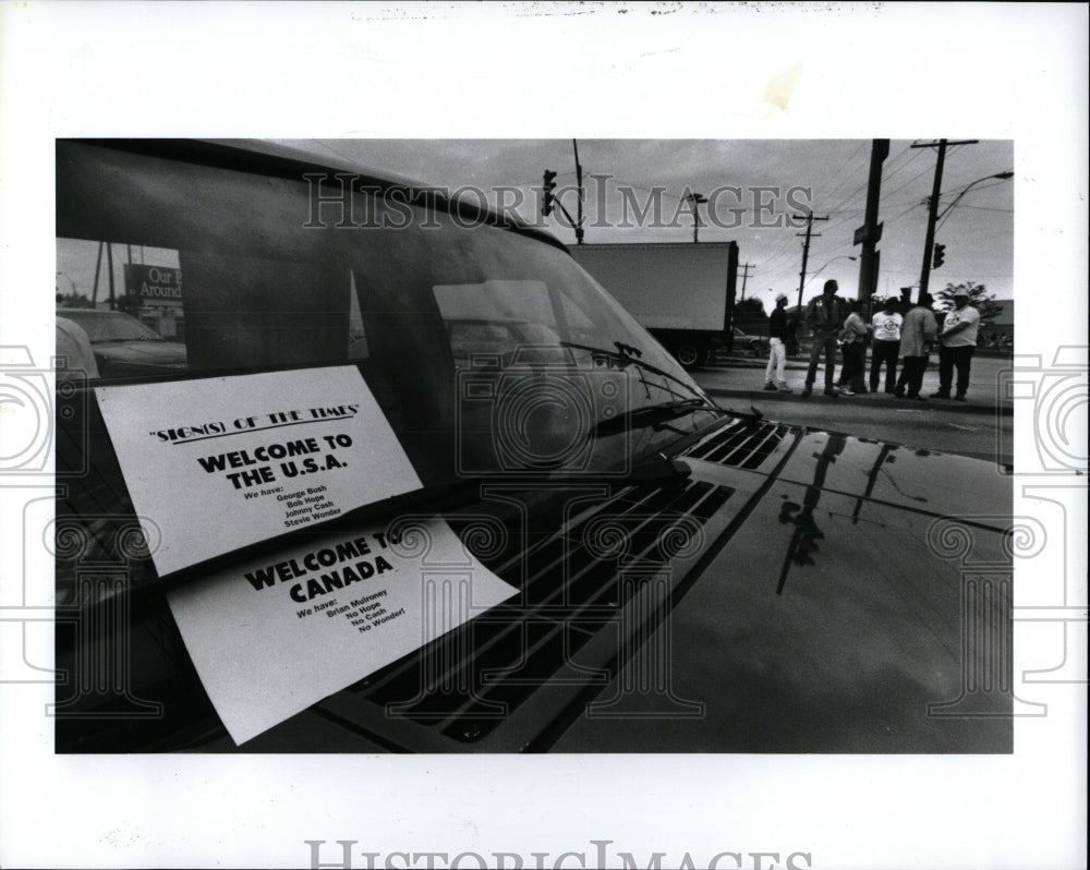 1990 Press Photo Canada Truck Driver Strikes - RRW86669 - Historic Images