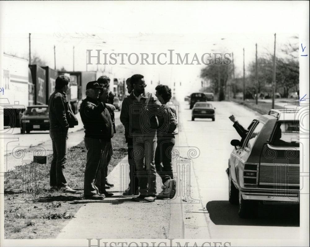 1991 Press Photo Truck Driver Ambassador Bridge Windsor - RRW86675 - Historic Images