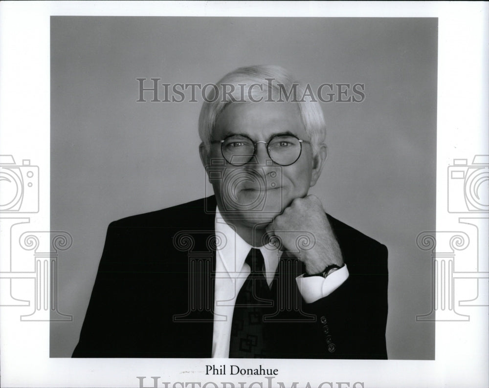 1995 Press Photo Phil Donahue Media Personality Writer - RRW86753 - Historic Images