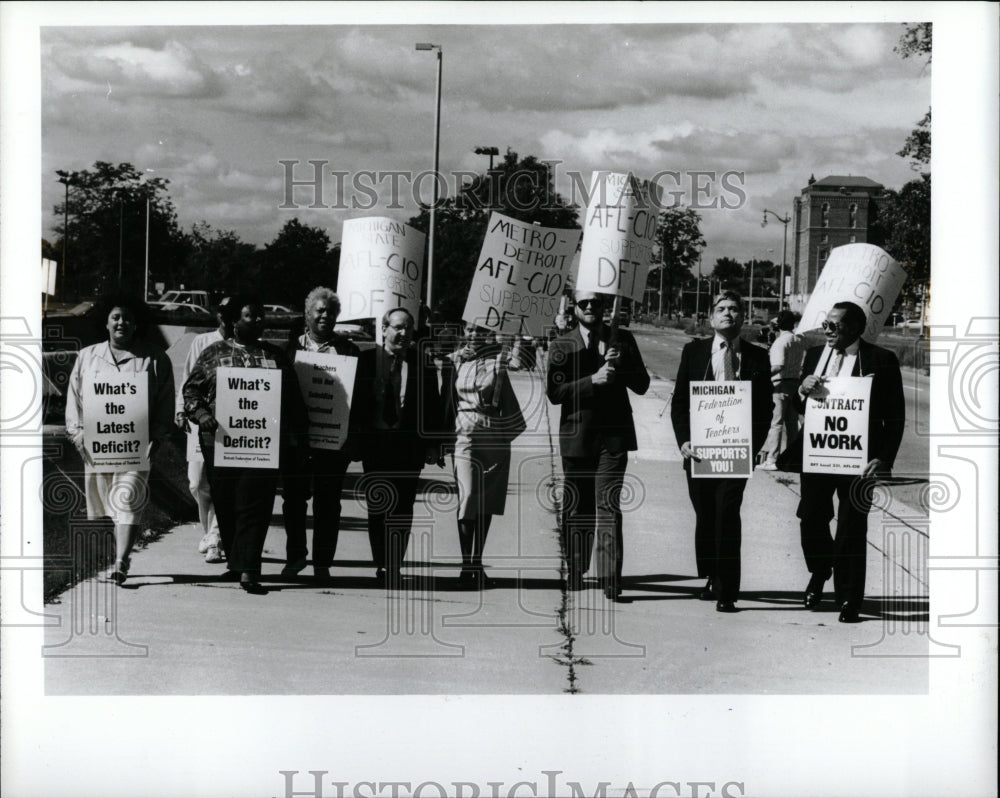 1987 Press Photo President of Mich. Jim Jarmer - RRW86773 - Historic Images