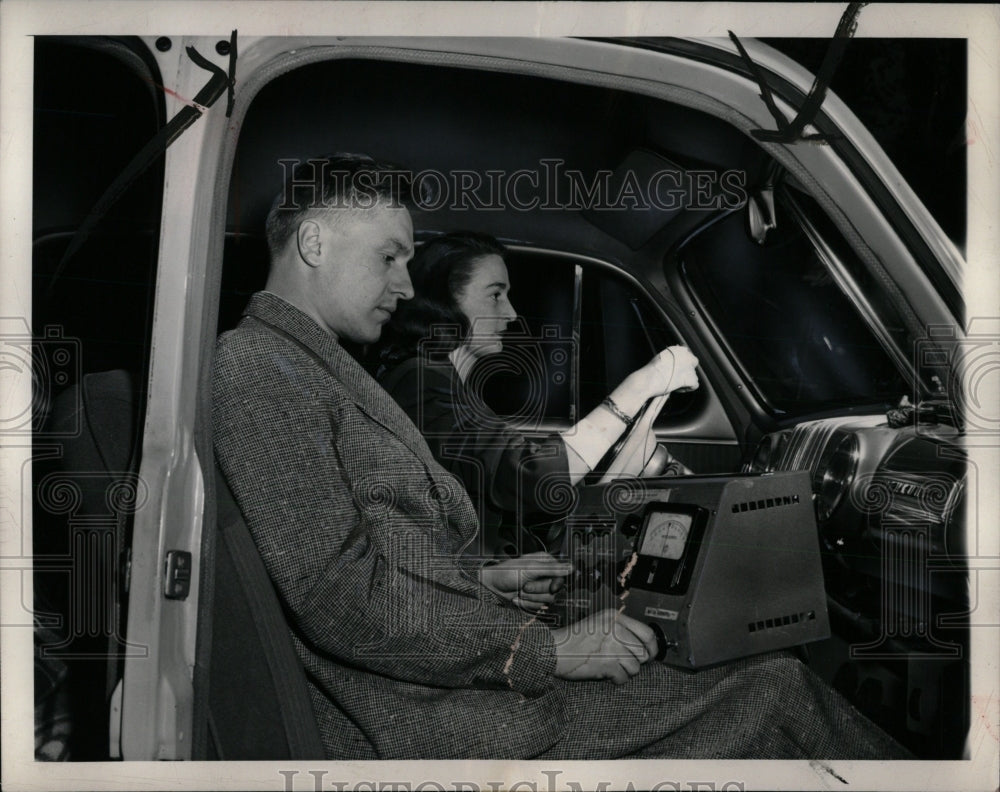 1948 Press Photo Auto Test Driver Fatique Marion Gillil - RRW86969 - Historic Images