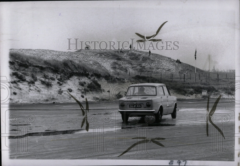 1967 Press Photo Auto Drives School Photograph Irwin - RRW87051 - Historic Images