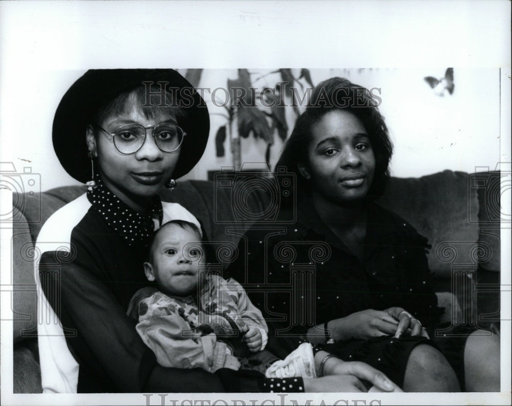 1992 Press Photo Daliana, Johnathin, Dana Thompson - RRW87169 - Historic Images