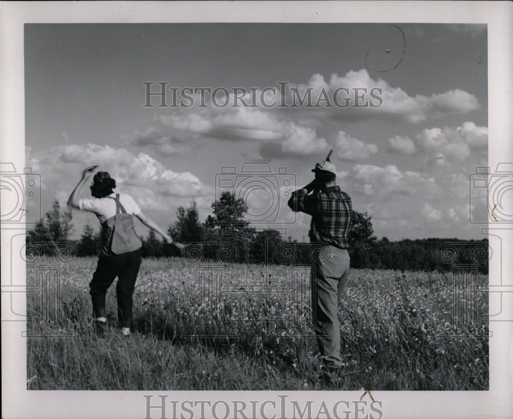 1951 Press Photo Lay Frank Tregise pigeon Trezie - RRW87323 - Historic Images