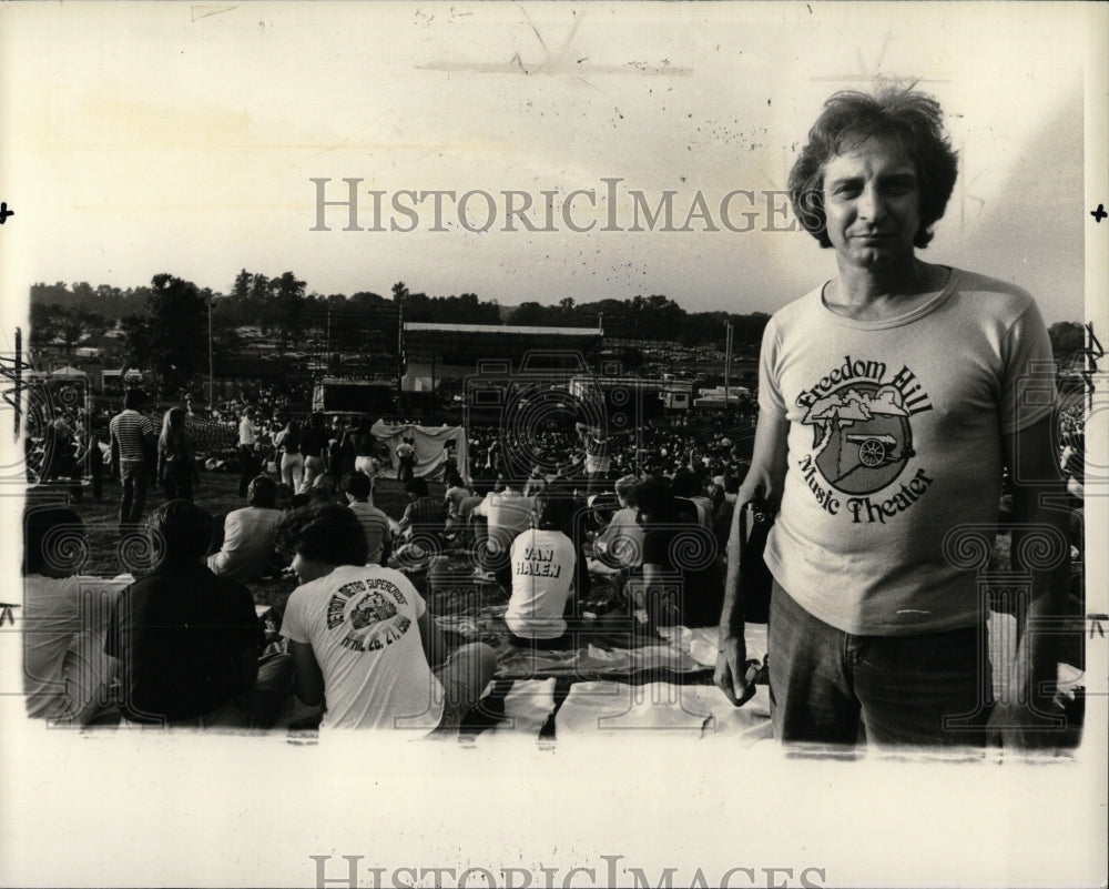 1980 Press Photo Sam Lochinvar Concert Promoter Lence - RRW87375 - Historic Images