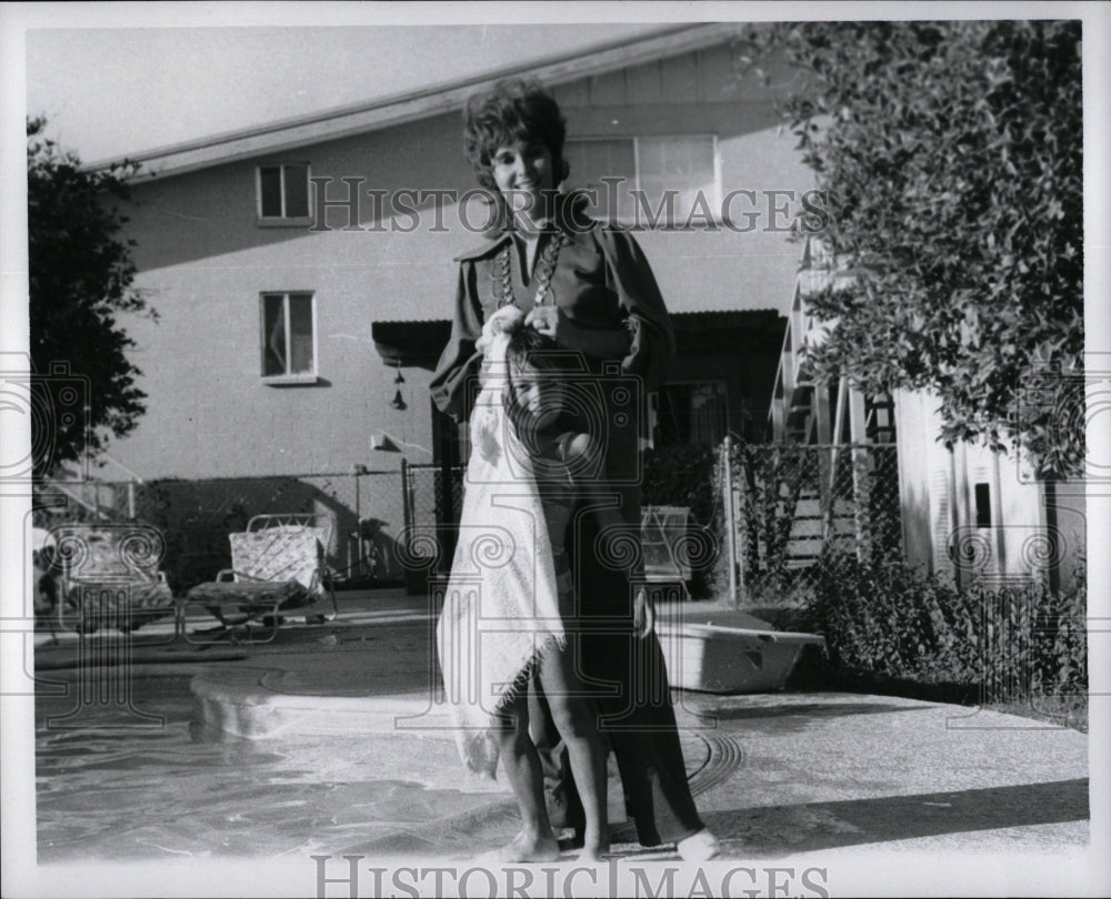 1971 Press Photo Sherri Finkbine Jody Scottsdale House - RRW87509 - Historic Images