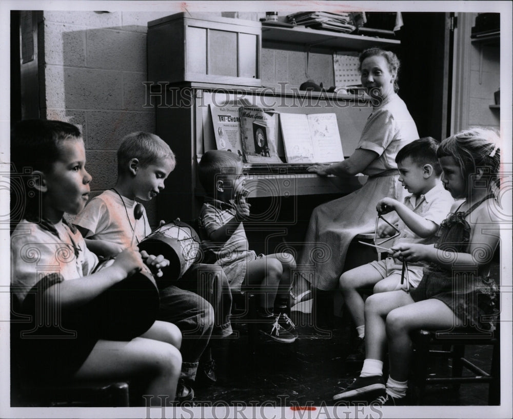 1956 Press Photo Nurseries Rythm Band Recreartion Beat - RRW87541 - Historic Images